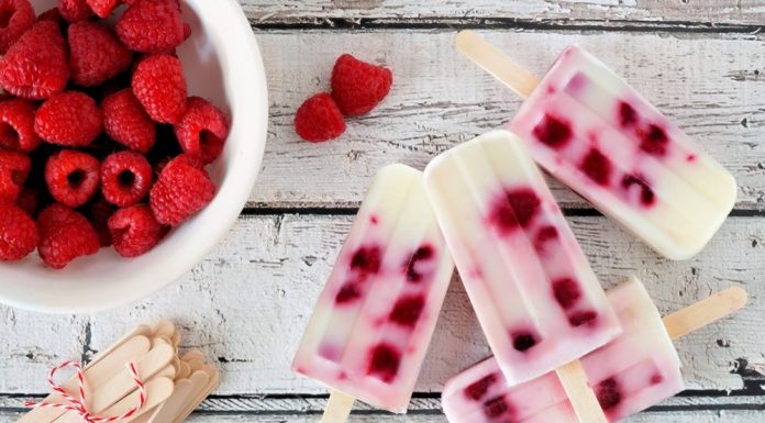 frozen yogurt popsicle raspberry
