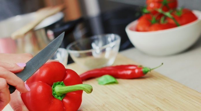 Chopping pepper for simple healthy meal